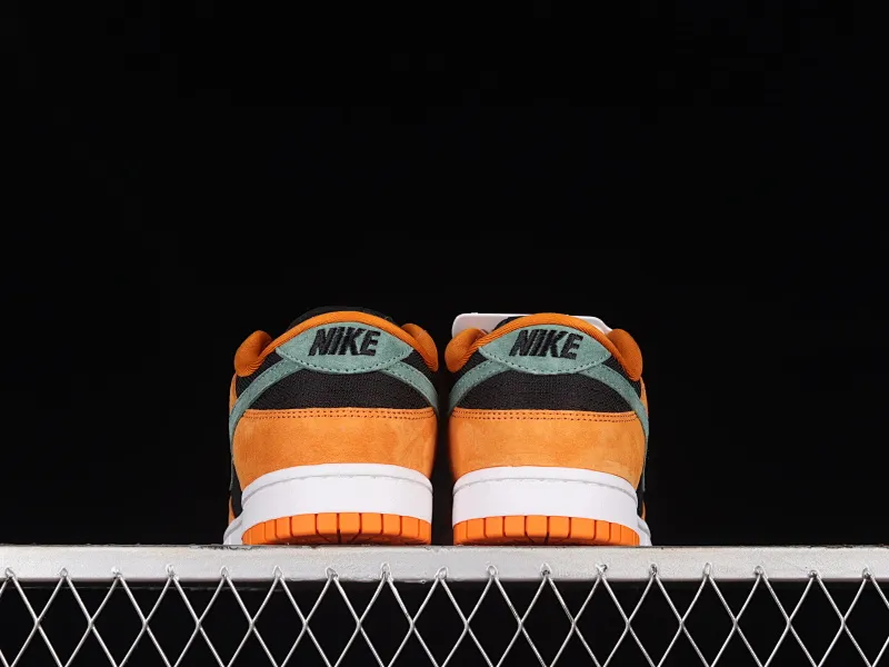 All categories Nk SB Dunk series Nk SB Dunk Low low-top sneakers N version NK SB Dunk Low SP "Ceramic" carrot yellow and black SB low-top casual sports skateboard shoes DA1469-001